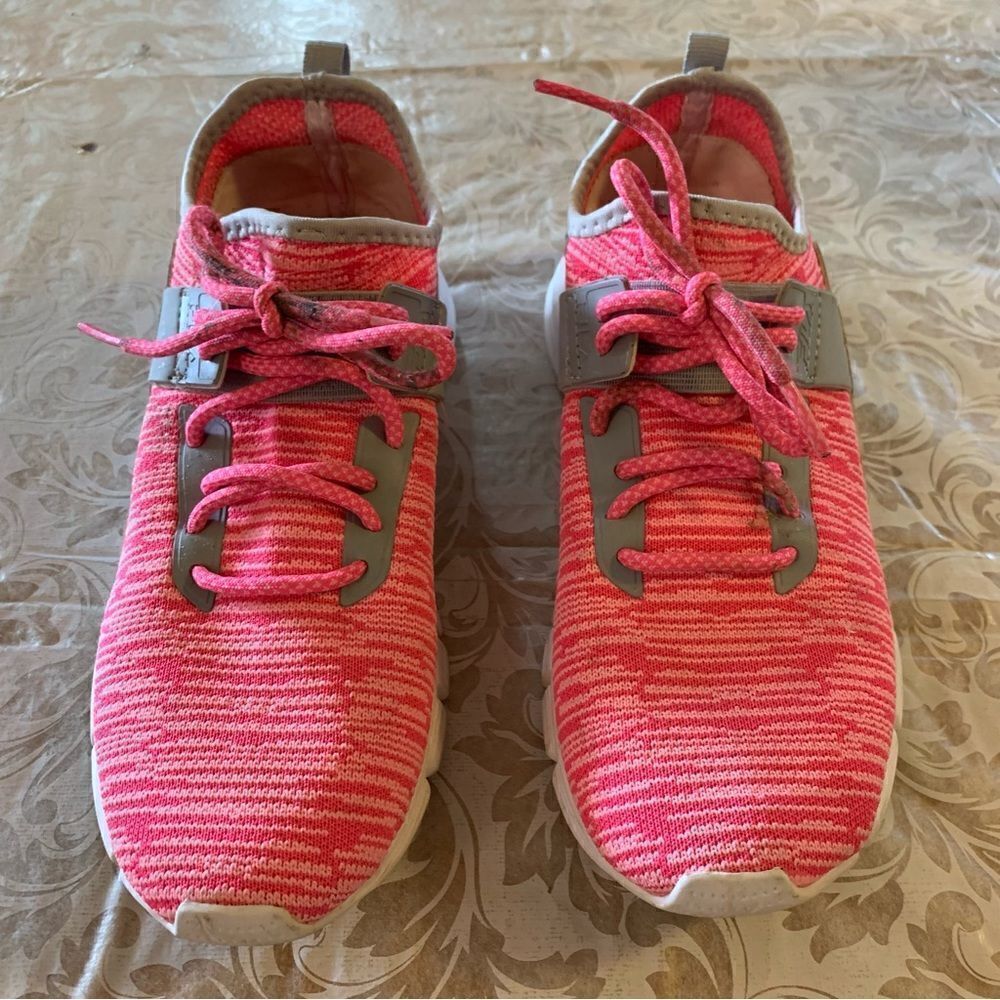 Fila Sneakers Hot Pink Womens Sz 7.5 Gorgeous